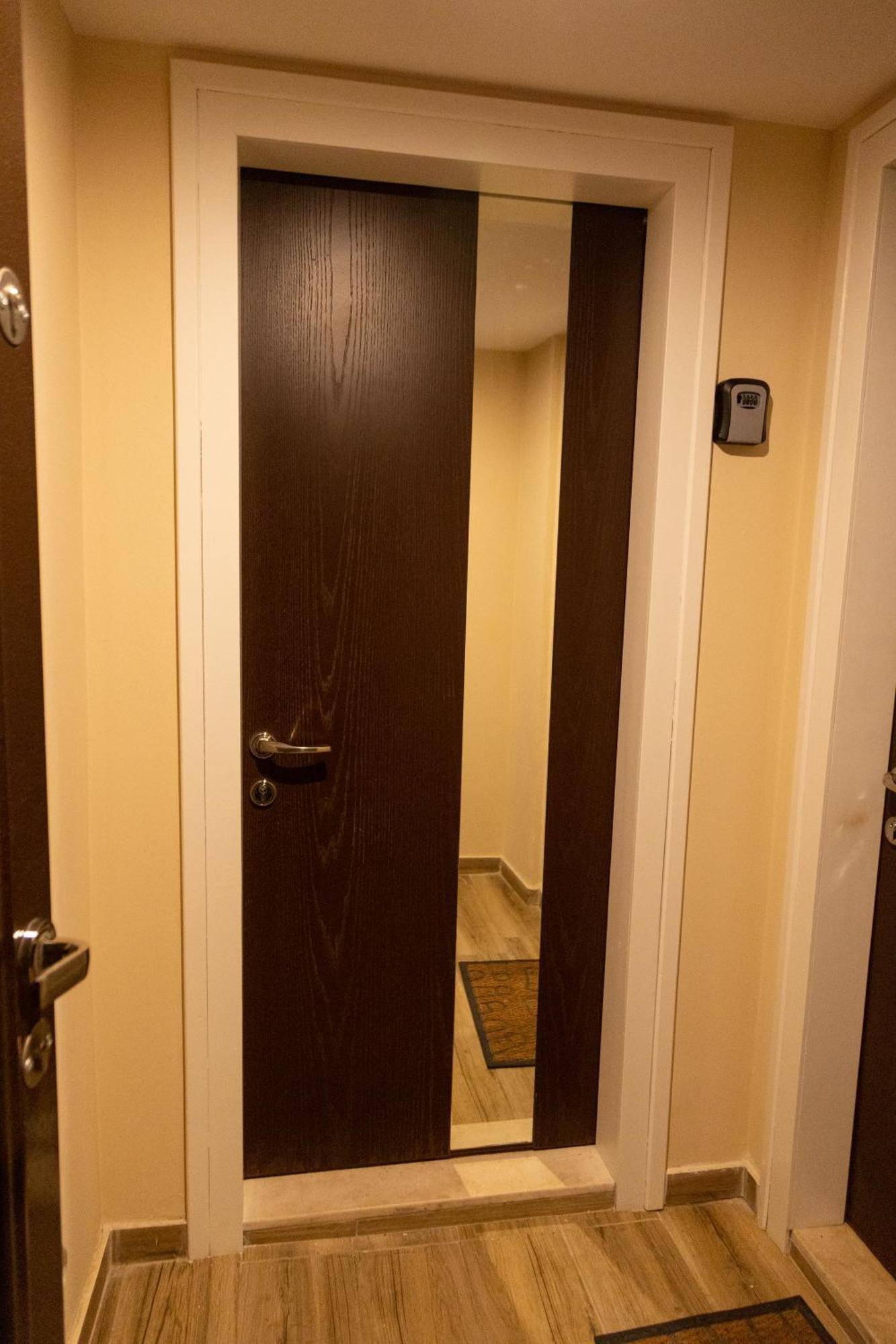فندق Cozy Loft-Blloku Downtown تيرانا المظهر الخارجي الصورة